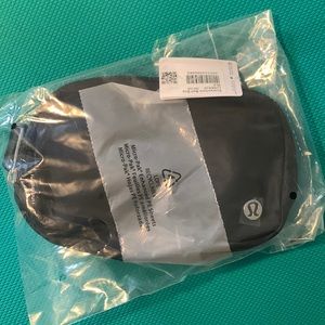 NWT lulu everywhere belt bag